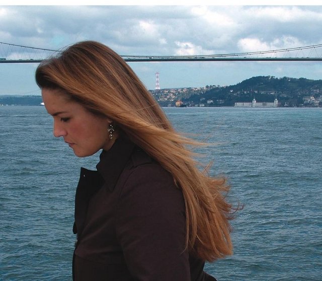 12 Ekim Cuma, Ankara ODTÜ Kültür ve Kongre Merkezi Kemal Kurdaş Salonu'nda; saat 20.30'da, Jülide Özçelik. Giriş: 45, 30 TL. Tel: (312 210 41 51)