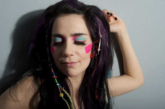 12 Ekim Cuma, Beyoğlu Hayal Kahvesi'nde; saat 22.30'dan sonra Aylin Aslım. Giriş: 28 TL. Tel: (212 244 25 58)