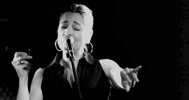 12 Ekim Cuma, İstanbul Dada'da; saat 22.00'den sonra Birsen Tezer. Giriş: 34 TL. Tel: (533 413 01 32)