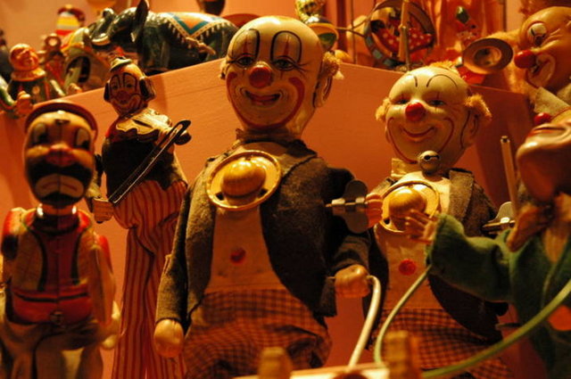 13 Ekim Cumartesi, Innpark Venue'de; saat 22.00'de, "Bir Ankara Gecesi : Pilli Bebek & DJ Berkan Şal". Giriş: 34, 29 TL. Tel: (212 252 87 97) -