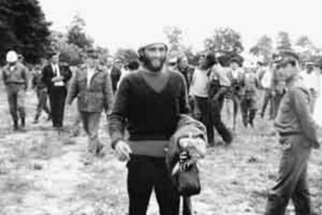 Yolcuların öyküsü 1993 yapımı "Yaşamak İçin" adlı filme konu oldu.  Kimileri onlara o zor şartlarda hayata tutundukları için kahraman  gözüyle baktı kimileri ise insan eti yedikleri için "yamyam" dedi.