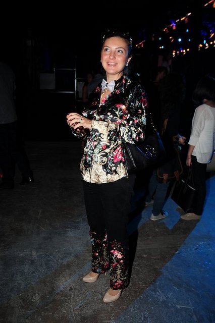 ARZU ÖZAL 