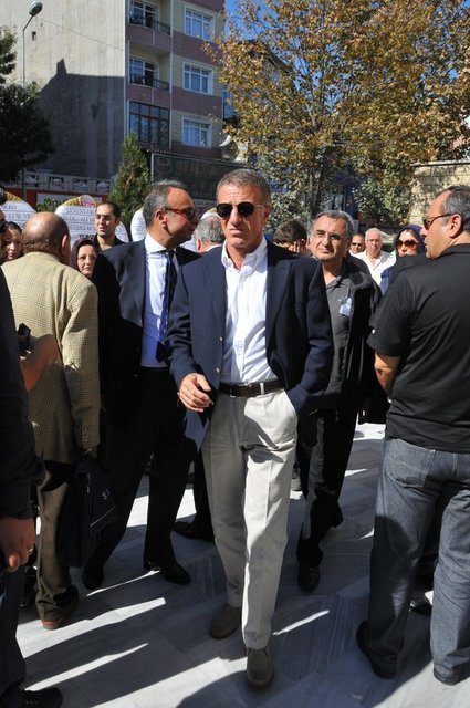 AHMET AĞAOĞLU