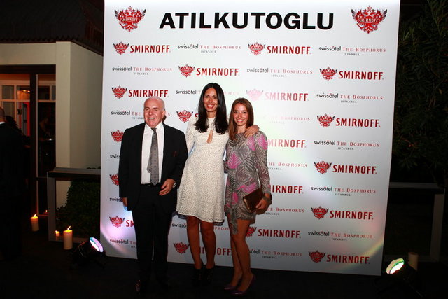 ETHEM POSTACIOĞLU, SAHA KADRİ, NESLİHAN IŞIK
