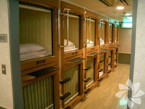 Capsule Hotel- Japonya