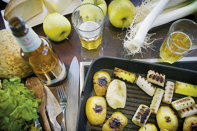 The Sixpackers / Bakırköy Tel: (212 661 18 18)
