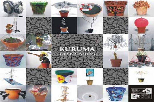 Ortaköy Sanat Galerisi; 2009 yılında, sanatın ve sanatçının göçebe olduğuna inanan bir grup sanatçının oluşturduğu 'Göçebe Bağımsız Sanatçı İnisiyatifi' grubunun sergisine ev sahipliği yapıyor. 28 sanatçının, 28 farklı eserinin yer aldığı "Kuruma" başlıklı sergi, 13 Kasım'a kadar görülebilecek. Tel: (212 351 93 90)