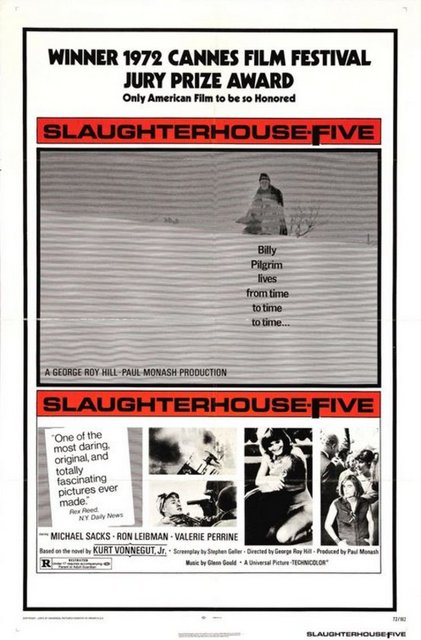 2-5 No'lu Mezbaha (Slaughterhouse-Five) (1972) -  - Az bilinen ama çok katmanlı bir zaman yolculuğu filmi diyebiliriz... Fütüristik dünya eleştirisini, anti-militarizmi ve evlilikte yalnızlık sorunsalını bir arada bulunduran "5 No'lu Mezbaha"nın bu yolda çerçevesi genişletilebilir. George Roy Hill, burada Kurt Vonnegut Jr.'nin çarpıcı eserinden adeta bir 'zamansal yeti' sunmuştur. Bu bağlamda ortaya çıkan film ise büyük oranda 'serbest dolaşım' adına türün mihenk taşlarından birine dönüşmüştür. Teknolojisiz zaman yolculuğunu kişisel benliğin altına 'yaratıcı' niyetine yerleştirip 70'ler ruhuyla birleştirmesiyle de bir model oluşturmuştur.