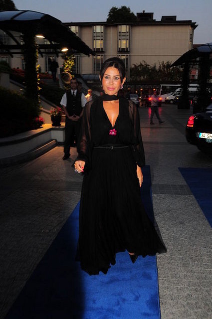 SUZAN SABANCI DİNÇER