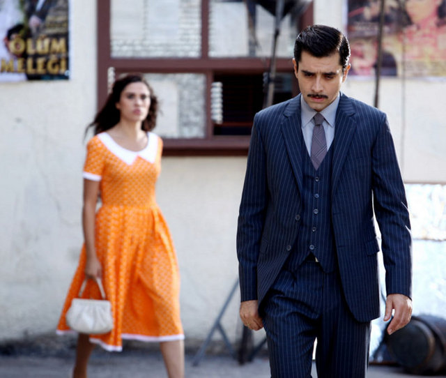 Yapımcının kanalla 13 bölüm sözleşmesi vardı. O nedenle Kötü Yol yakında final yapacak. Böylece büyük prodüksiyonlu bir yapım daha, ekran macerasına yolun yarısında nokta koyacak.