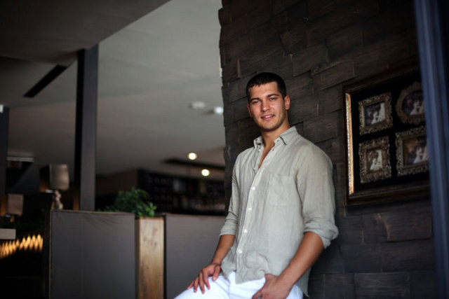 Bu durumda Çağatay'ın başarı ibresi de, kazananlardan uzaklaşıp kaybedenler tarafına doğru eğriliyor.