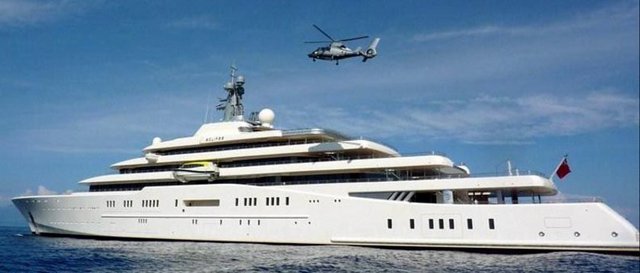 Rus milyarder işadamı Roman Abromoviç'in yatı "Eclipse".