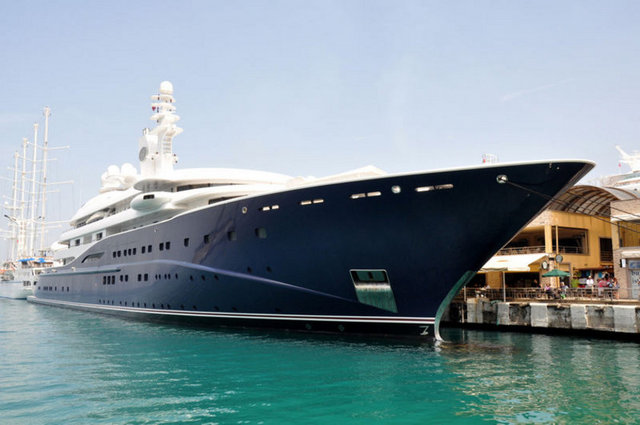 Katar Emiri Şeyh Hamid Bin Halife Al Thani'nin yatı Al Mirqab