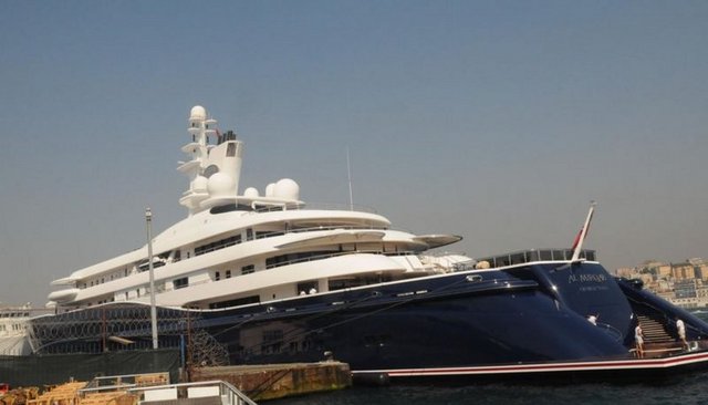 Katar Emiri Şeyh Hamid Bin Halife Al Thani'nin yatı Al Mirqab