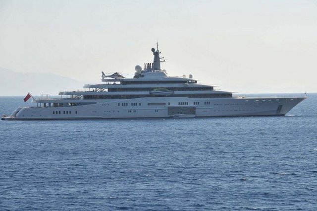 Rus milyarder işadamı Roman Abromoviç'in yatı "Eclipse".