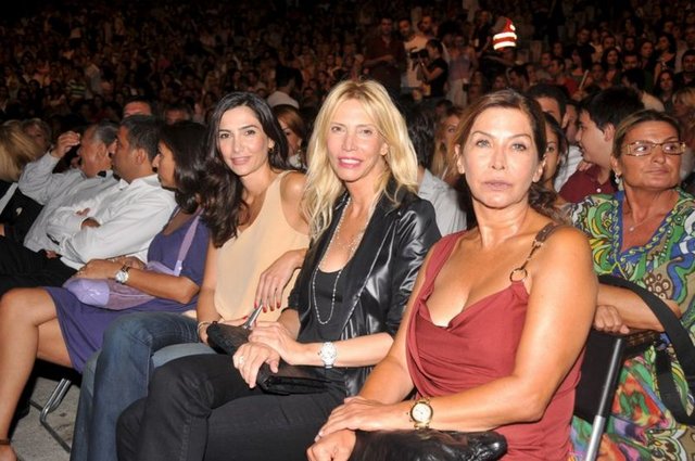 ŞİRİN YALÇIN, ELİF DÜRÜST, GÜL DÜRÜST