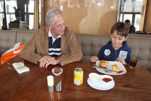 FARUK SÜREN VE TORUNU RAİF