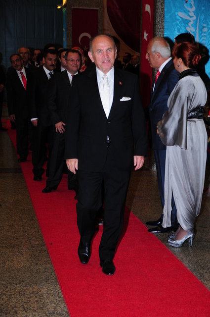 KADİR TOPBAŞ
