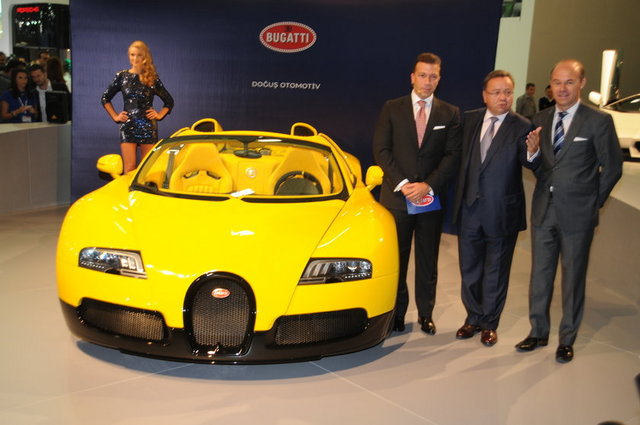 4.3 MİLYON EURO'LUK BUGATTI OTOMOBİL 