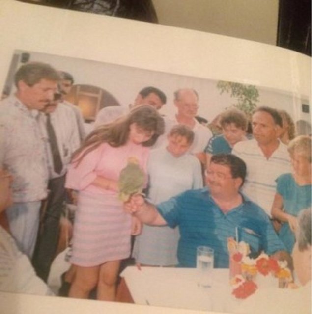 8. Cumhurbaşkanı merhum Turgut Özal'ın özel kalem müdürü eski AKP milletvekili Feyzi İşbaşaran Özal'ın bilinmeyen fotoğraflarını paylaştı.