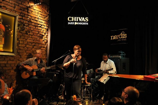 DIANNE REEVES 