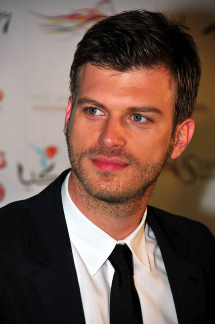 Halen Kültür Üniversitesi Tiyatro Bölümü öğrenicisi