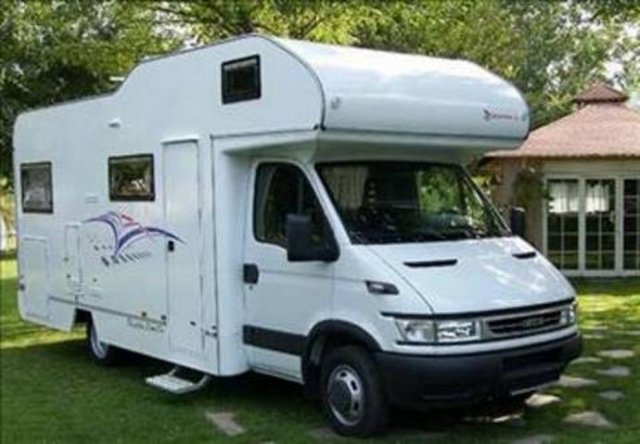 Grazinski, karavanın el kitabında bunu yapmaması gerektiği konusunda bir uyarı olmadığı için üreticiyi dava eder ve 1 milyon 750 bin dolar tazminat ve yeni bir karavan almaya hak kazanır.