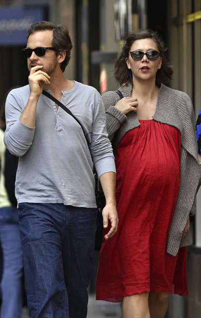 İstenmeyen Tüyler: Hamilelik döneminde kimyasal maddeler içeren tüy dökücü kremlerden kaçınmanız gerekiyor. Çünkü içerisinde bulunan tiyoglikolik asit kesinliği olmasa da sağlığınız açısından tehdit edici olabilir.