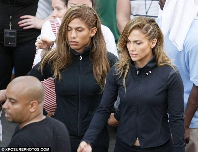 JENNIFER LOPEZ