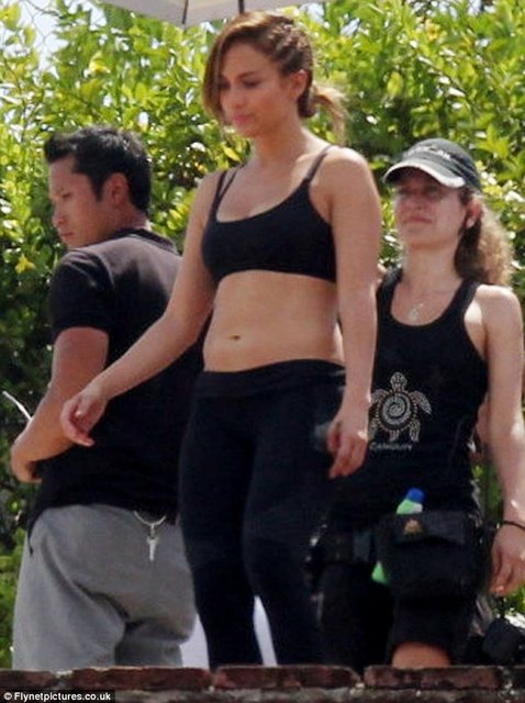 JENNIFER LOPEZ