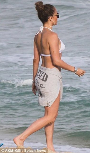 JENNIFER LOPEZ