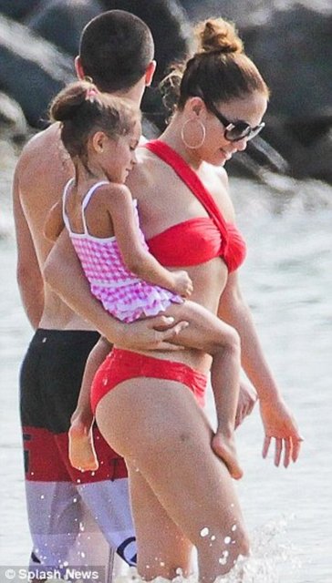 JENNIFER LOPEZ