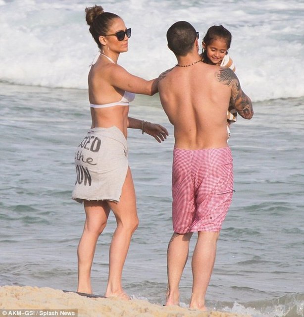 JENNIFER LOPEZ