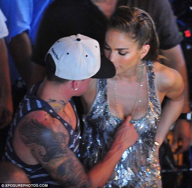 JENNIFER LOPEZ