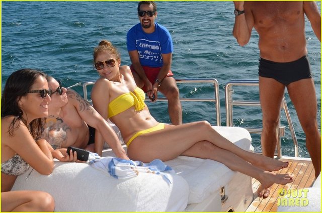 JENNIFER LOPEZ