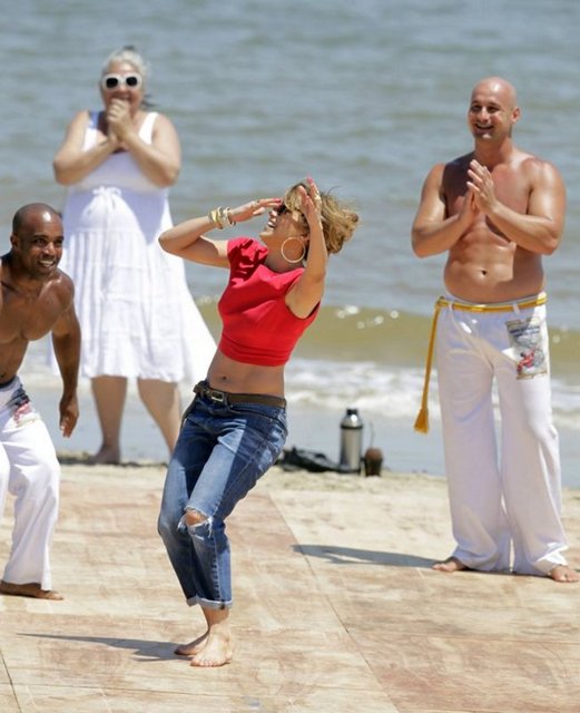 JENNIFER LOPEZ