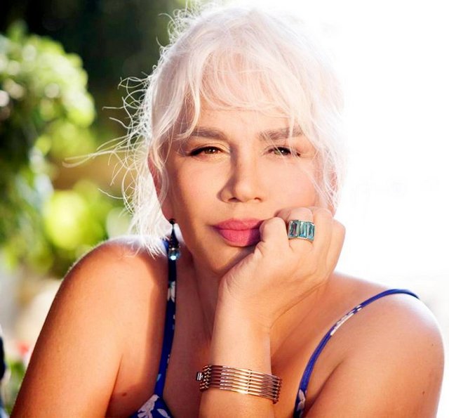 Sezen Aksu - Fatma Sezen Yıldırım