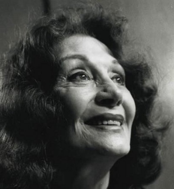 Yıldız Kenter - Ayşe Yıldız