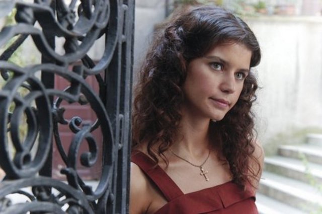 Beren Saat - Ankara