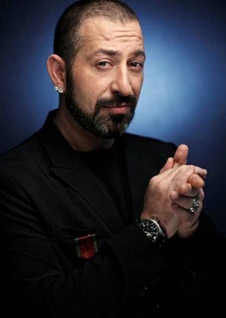 Cem Yılmaz - İstanbul doğumlu ama aslen Sivas'lı