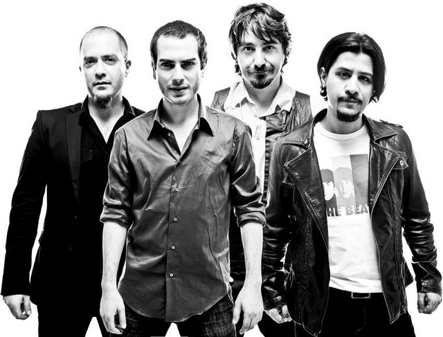 Mor ve ötesi Güneşi Beklerken: İlk Konser - 16 Kasım 2012 22:30 - Ghetto, İstanbul