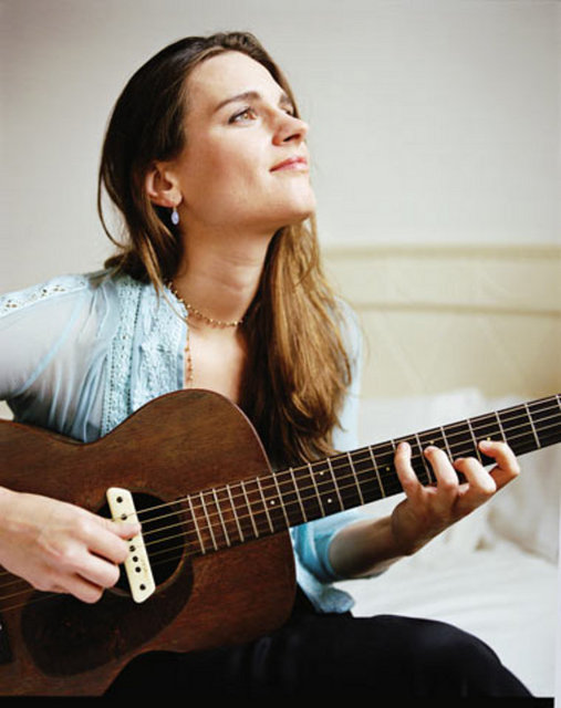 16 Kasım Cuma, Salon İKSV'de; saat 21.30'da, Amerikalı caz vokalisti, şarkı yazarı Madeleine Peyroux. Tel: (212 334 08 41)