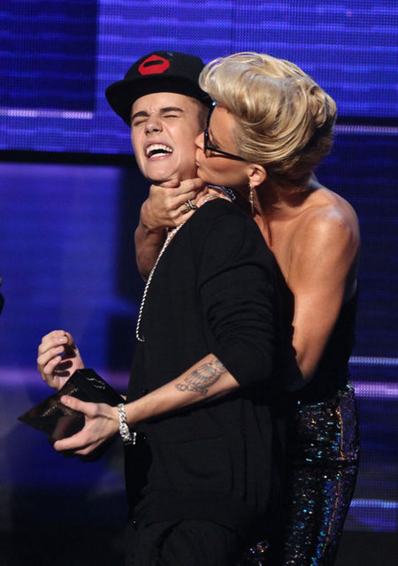 JUSTIN BIEBER, JENNY MCCARTHY
