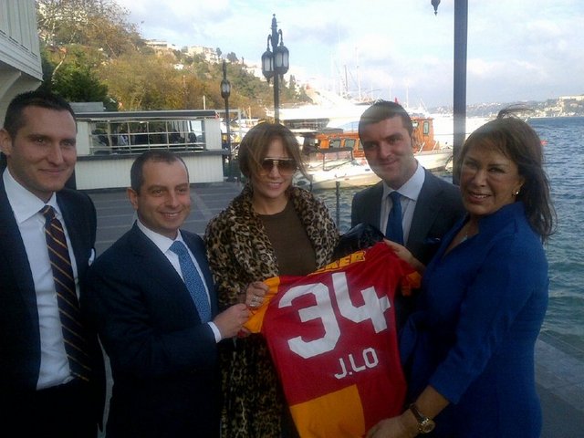 ALİ GÜRSOY, SEDAT DOĞAN, JENNIFER LOPEZ, EMİR SARIGÜL, AHU AYSAL