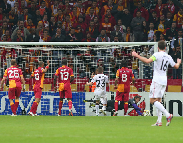 Daily Mail: Burak'ın kafası Manchester'ı ikinci kez batırmak için yeterli oldu