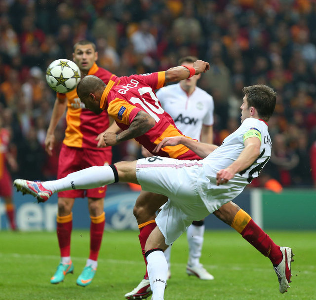 Mirror: Fergie, Galatasaray'a ikinci kez diz çökmeyle gurur duyuyor!