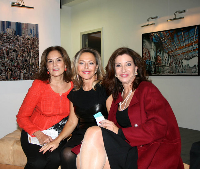 NİLGÜN YUCAOĞLU, NANETTE CONNELLY, LİNDA KUYUMCUYAN 