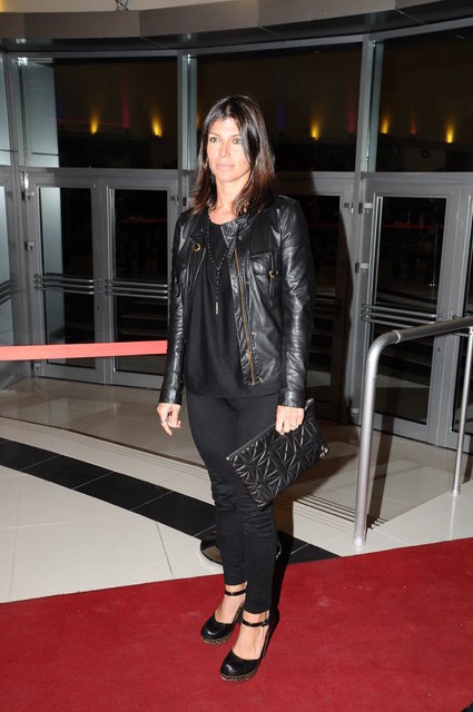 ZEYNEP ÜSTÜNEL