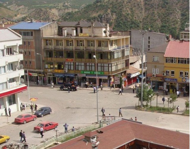 Tunceli:Ovacık dağ sarımsağı, Şavak tulum peyniri, Pülümür balı, zerefet, sirekurt, sirepati, kavut, patila -