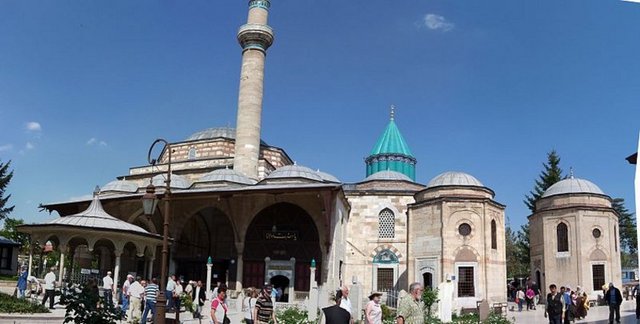 KONYA: - Fırın Kebabı, Etliekmek, Çullama, iki bıçak arası ciğer, Topalak Köfte, Cella, ekşili Kabak,  -  - Yumurtalı Kabak, Zülbiye (Papaz Yahisi), Patlıcan Bayıltan, Lahana Kapaması, Patlıcan Böğürmesi,  -  - Çöpleme, Tayga, Mercimekli Oğmaç, Arapaşı,Tandır, Bamya, Süt, Tutmaç ve Erişte Çorbası,  -  - Peynirli Kıymalı Börek, Kıkırdaklı Börek, Tandır Saç, Su, Sedirler ve Tatar Böreği